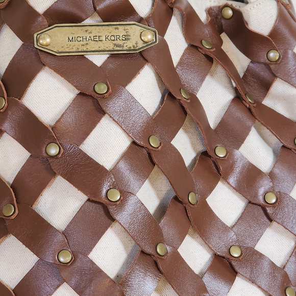 MICHAEL Michael Kors. Linen & Leather Pacific Market Bag. Brown & Tan - Picture 7 of 13
